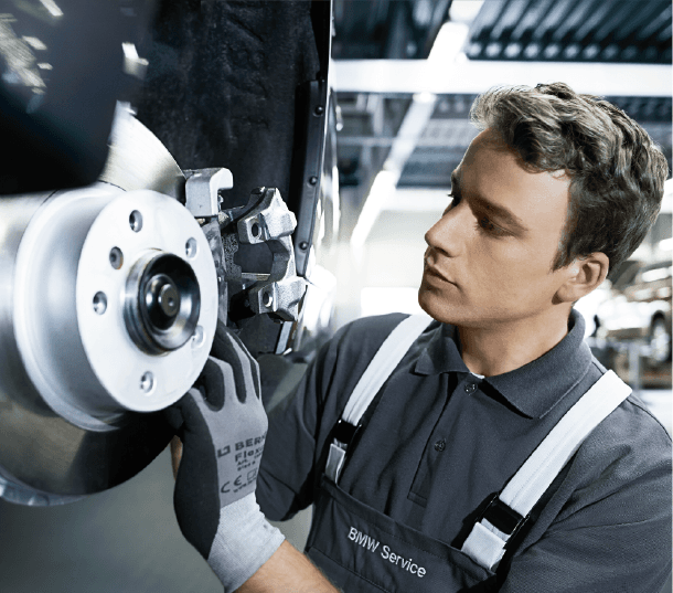 Técnicos especializados y certificados por fábrica.